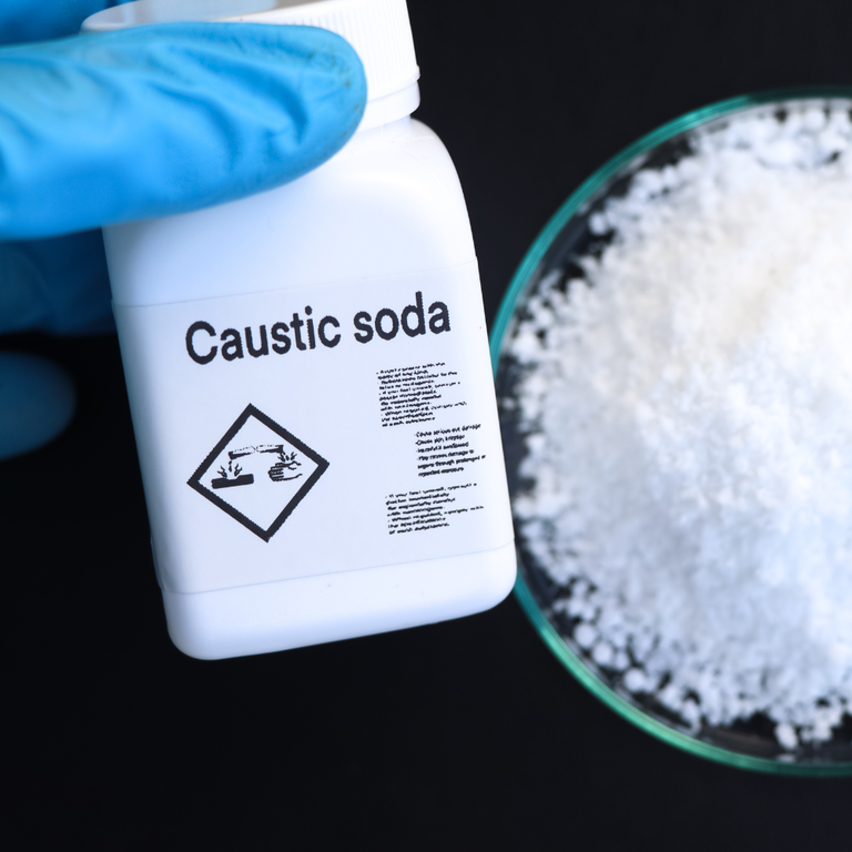 pack and form caustic soda flake
